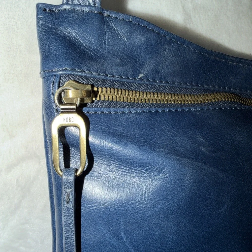 Hobo International Blue Leather Crossbody Purse Adjustable Strap Shoulder Bag